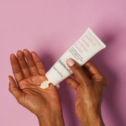 This Works Perfect Heels Rescue Balm -This Works Shop INUSE 453fbe7d 6053 4e61 bd73 b431595624a6